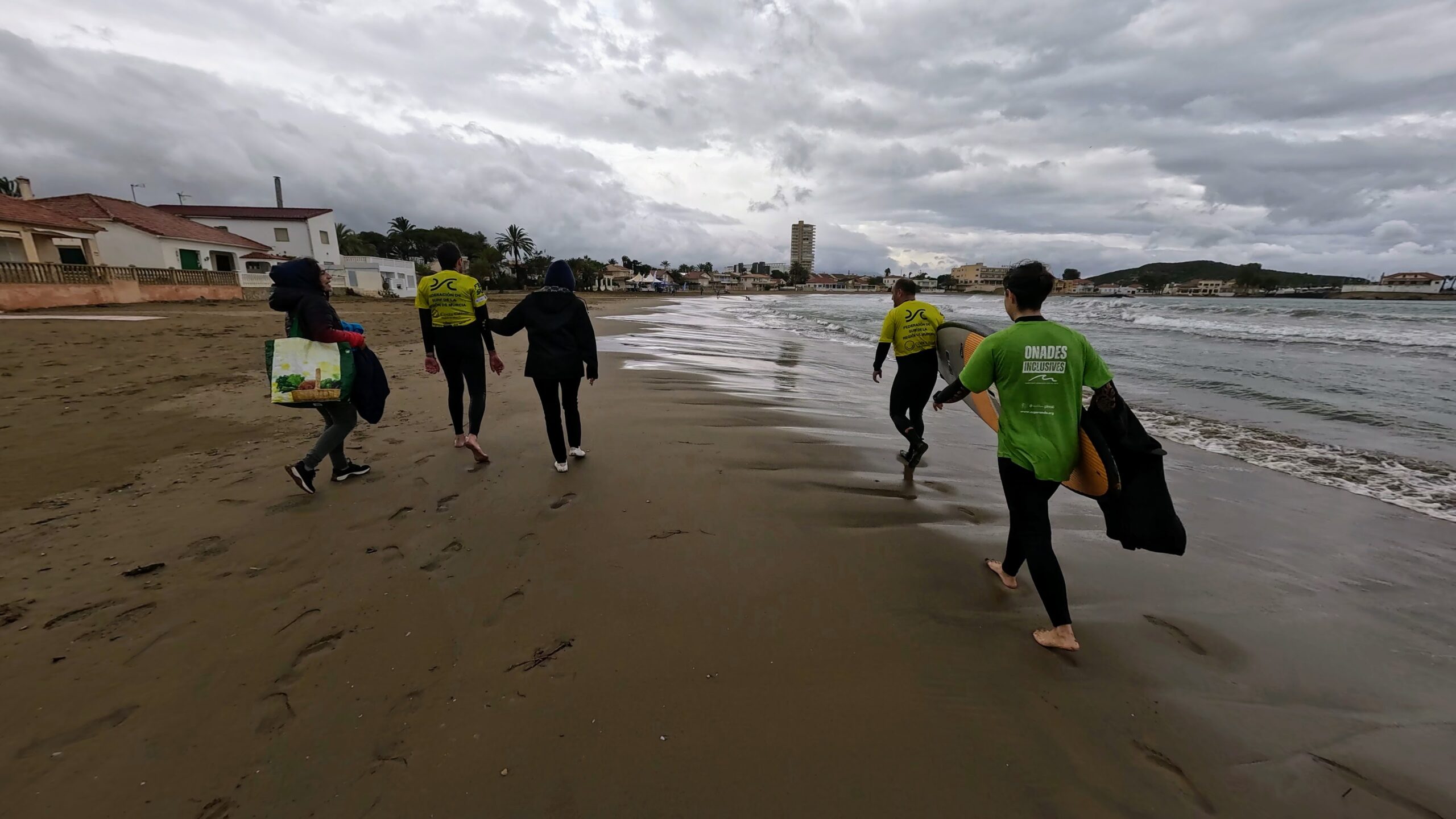 Adán hace historia: primera persona con ELA en participar en la Copa de España de Parasurfing